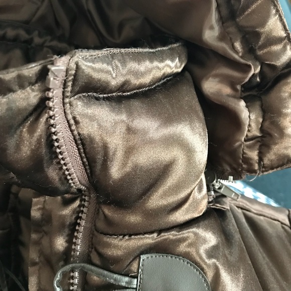 Beautiful brown coat in excellent condition. - Picture 6 of 8